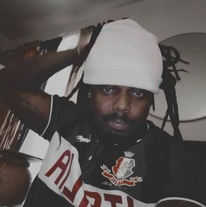 Meet your Posher, Feezy